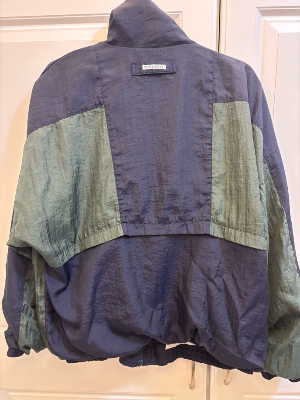 Vintage 90’s Givenchy Men's Two-Tone Blue Green Windbreaker Jacket - Picture 4 of 4